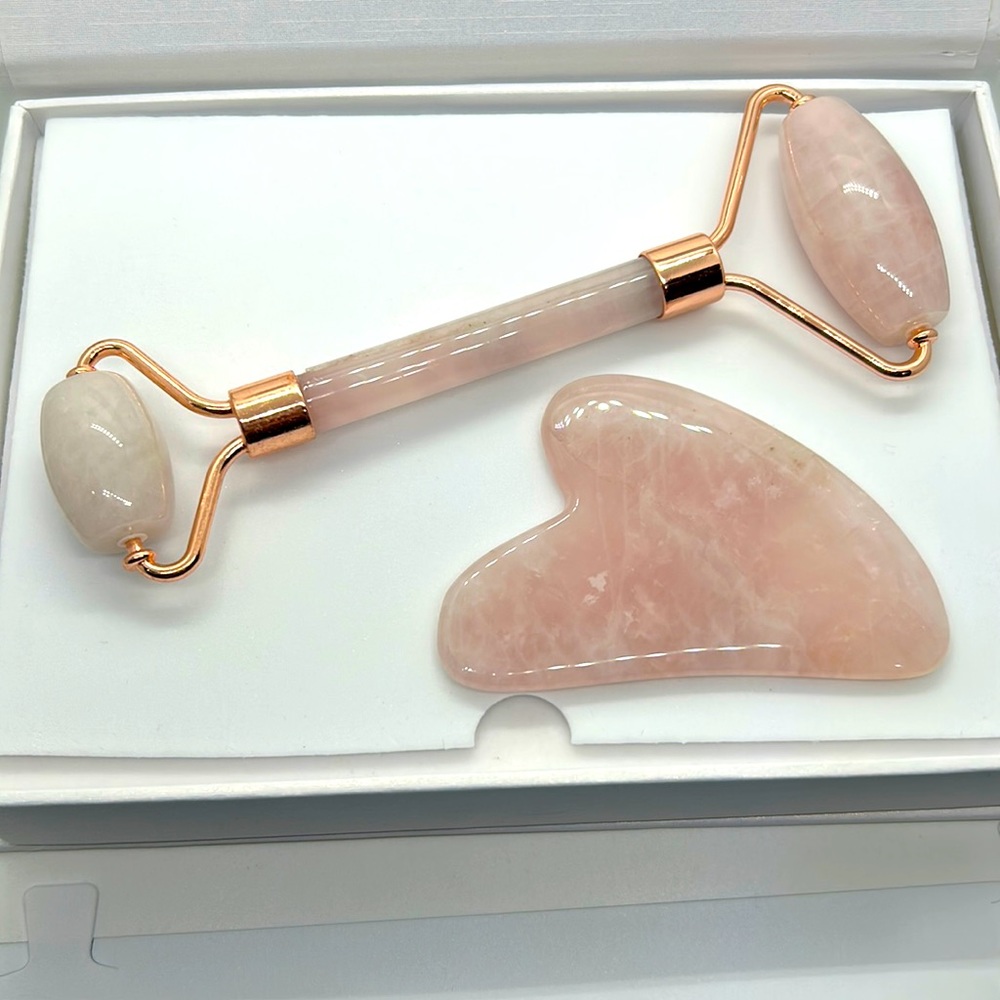 Facial roller set